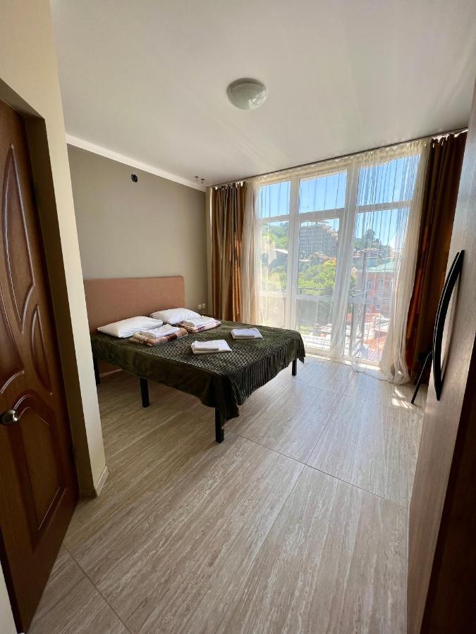 Hotel Golden Гагра Экстерьер фото