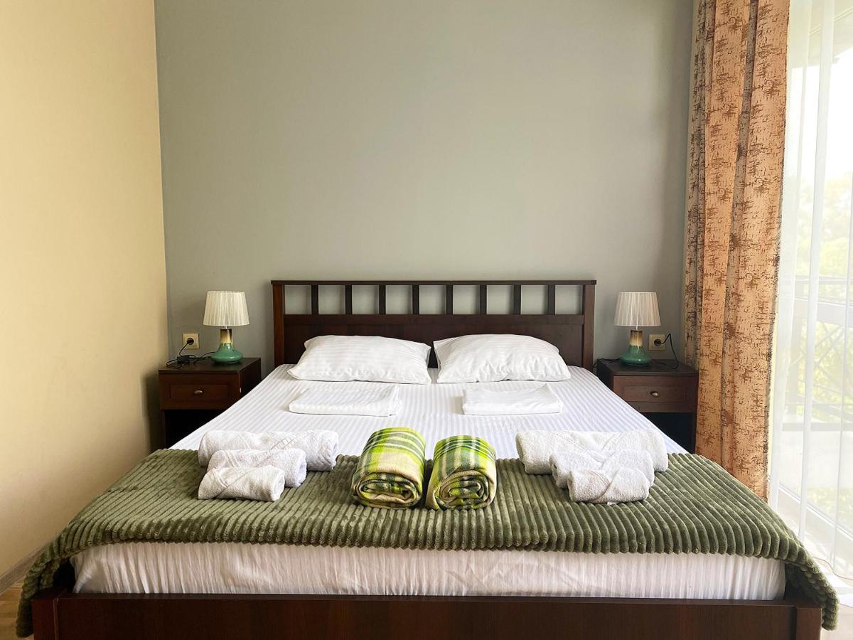 Hotel Golden Гагра Экстерьер фото
